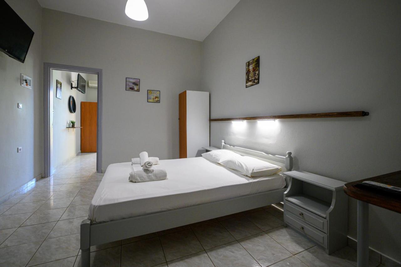 George Apartments Stoupa Exterior photo
